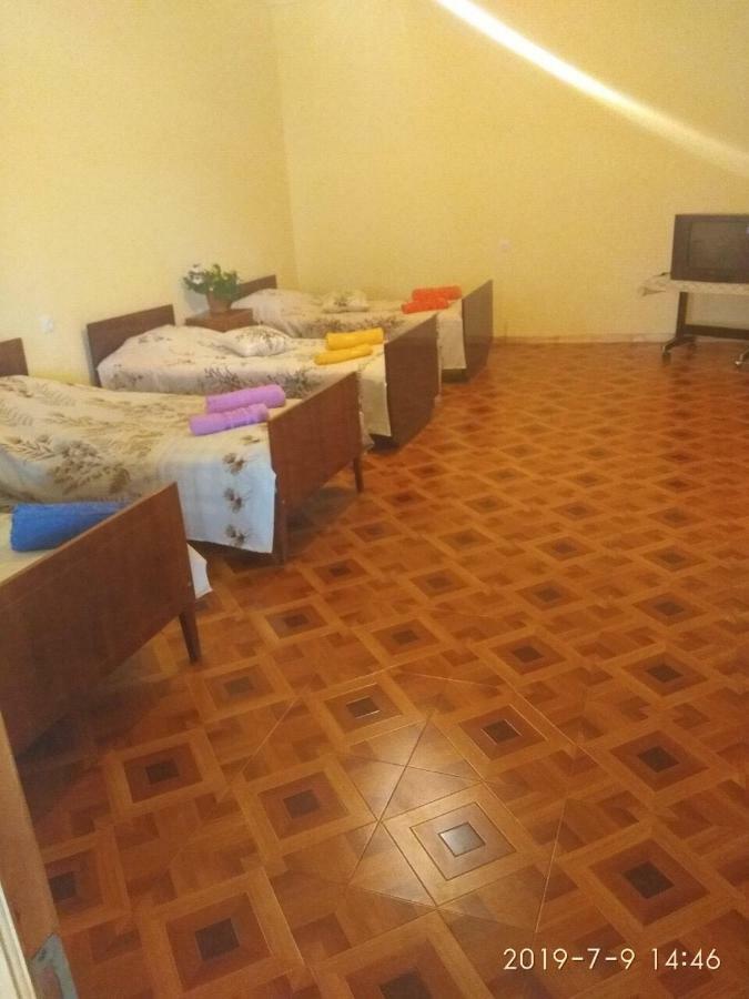 Nnn Guest House Goris Bagian luar foto