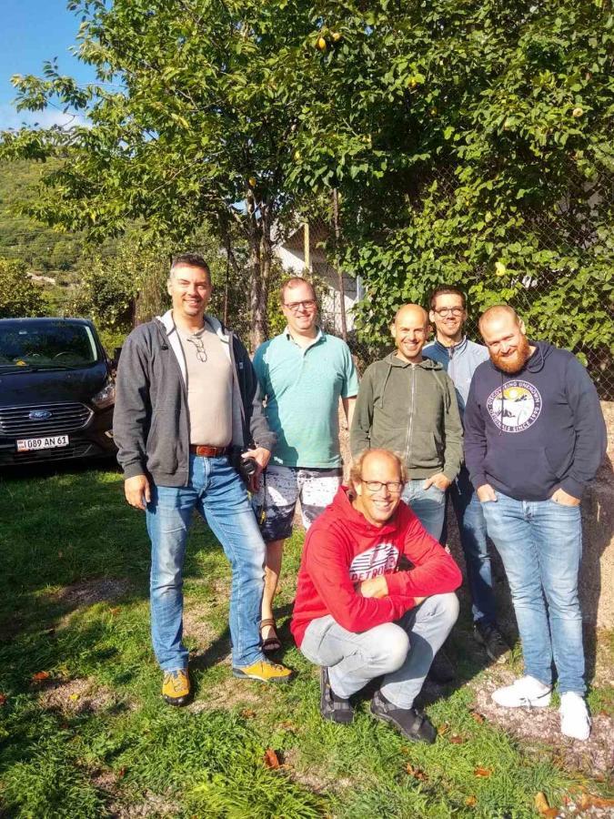 Nnn Guest House Goris Bagian luar foto